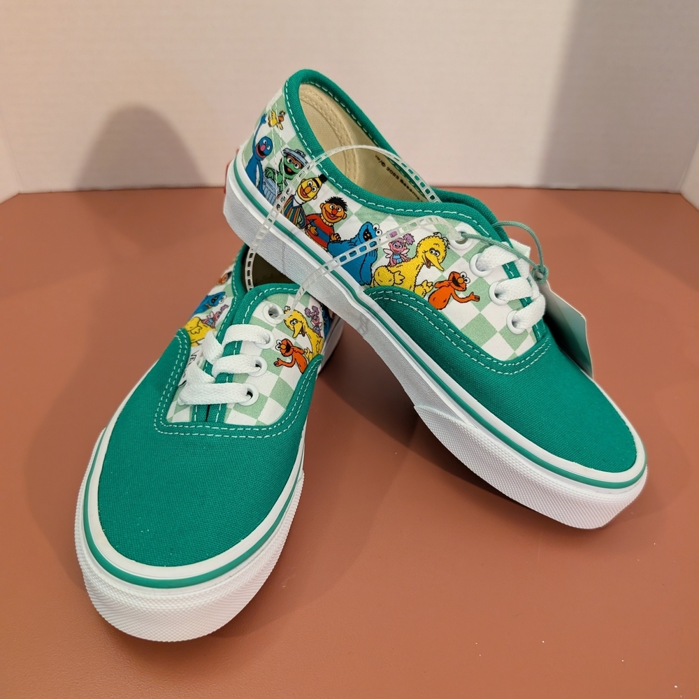 NWOT Vans X Sesame Street Green & White Checkerboard Pattern Shoes Size 1 (Kid)